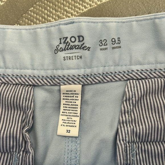 Izod Saltwater stretch inseam 9.5 Flat Front Shorts size 32 light blue Casual - Picture 4 of 4